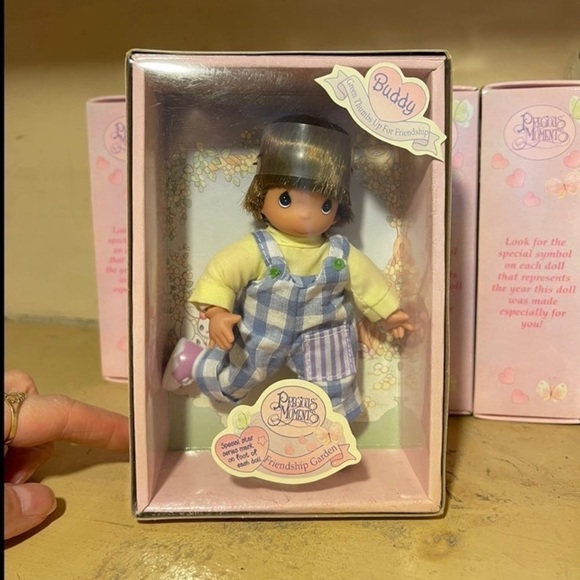 Precious Moments Friendship doll - Picture 1 of 3